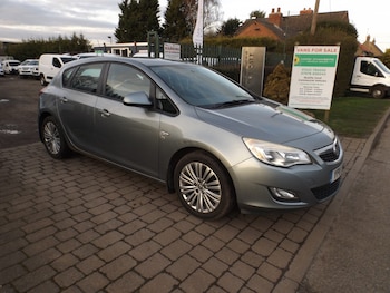 Vauxhall Astra feature image