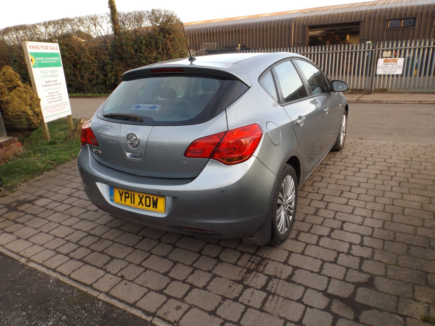 Used Vauxhall Astra 2011 for sale - 77665386: Photo 3