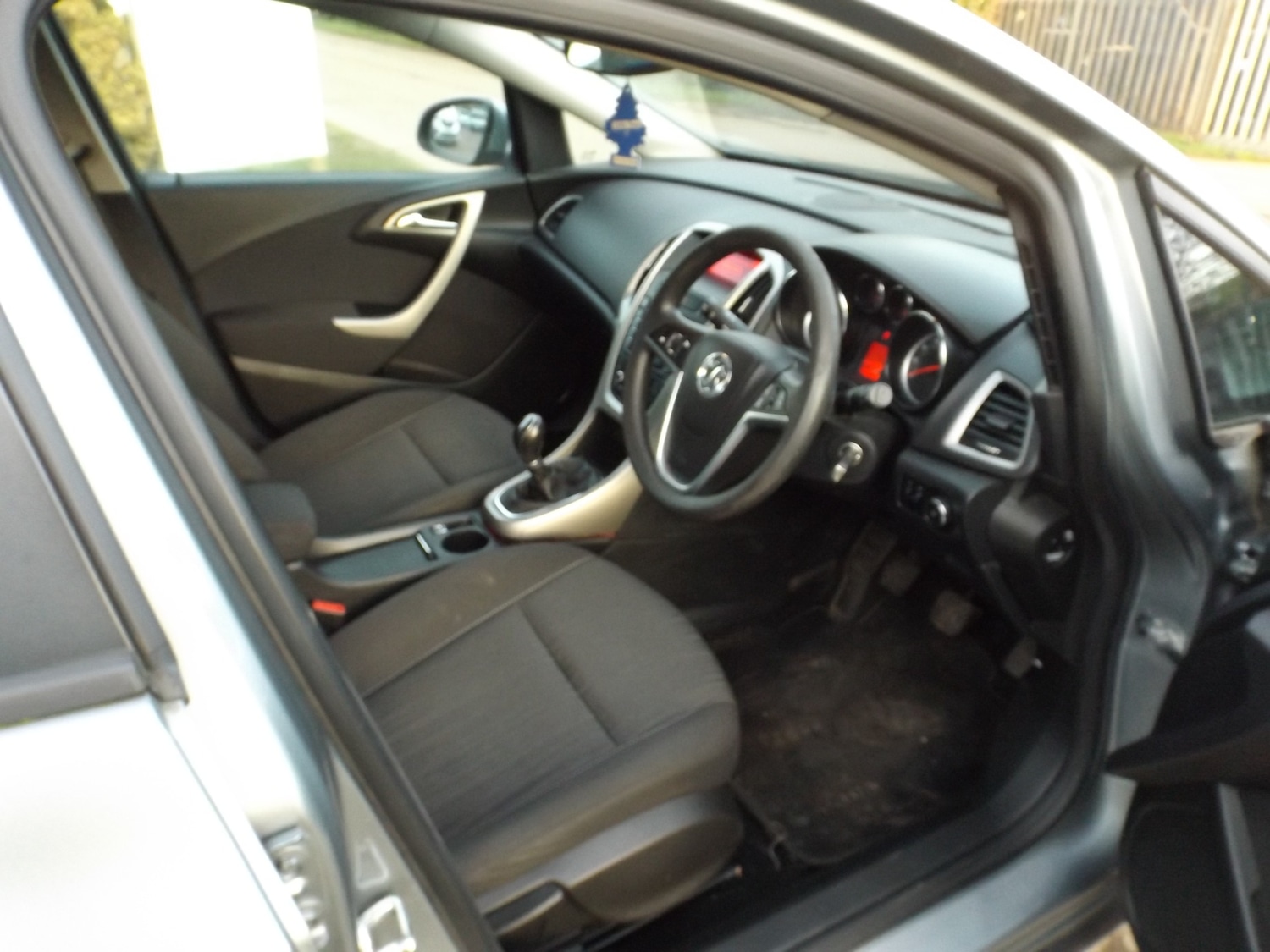 Used Vauxhall Astra 2011 for sale - 77665386: Photo 9