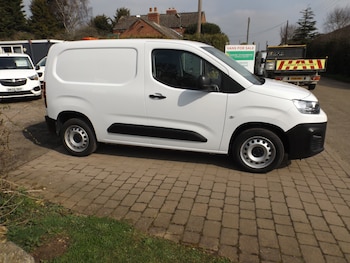 Used Citroen Berlingo 2023 for sale - 76016768: Photo