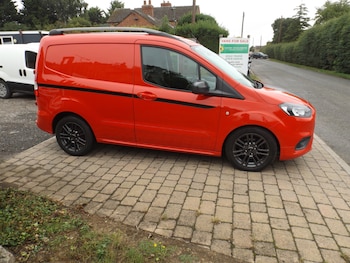 Used Ford Transit Courier 2018 for sale - 75380942: Photo