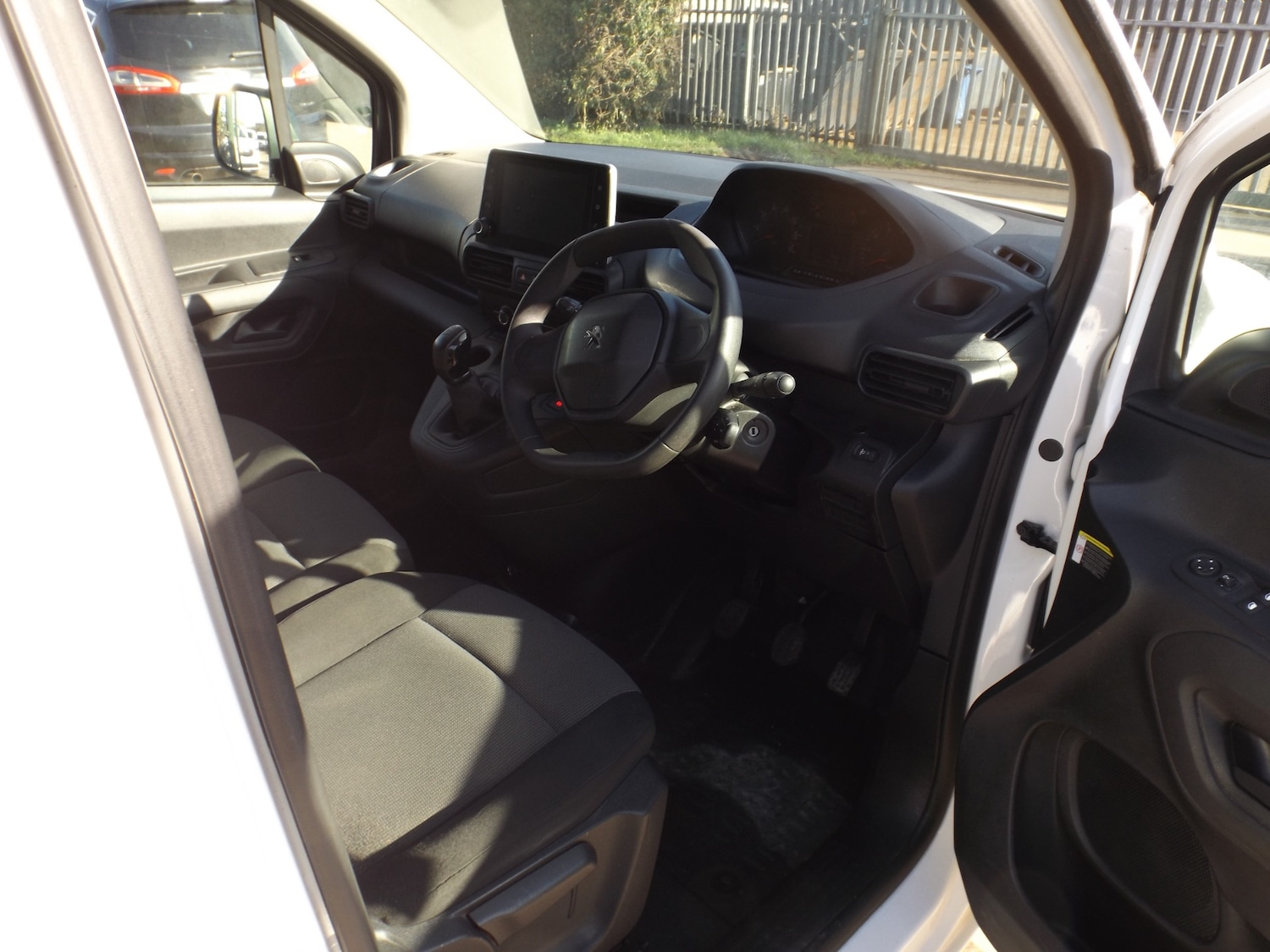 Used Peugeot Partner 2020 for sale - 77742997: Photo 9