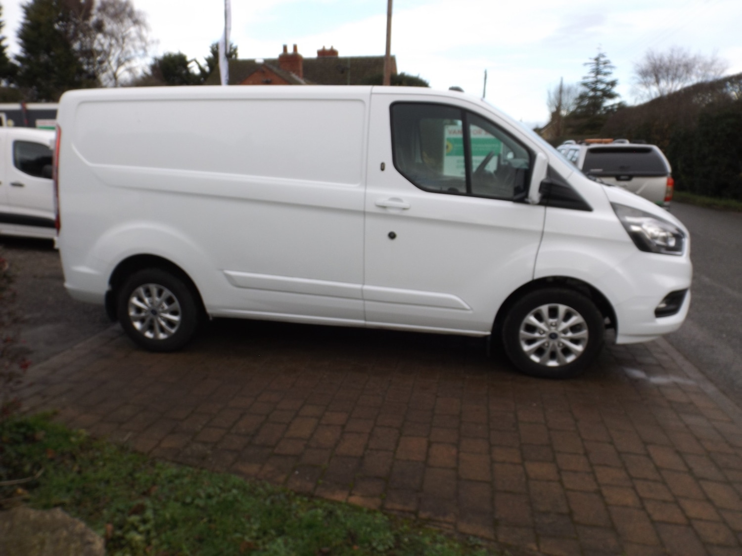 Used Ford Transit Custom 2020 for sale - 76845616: Photo 2