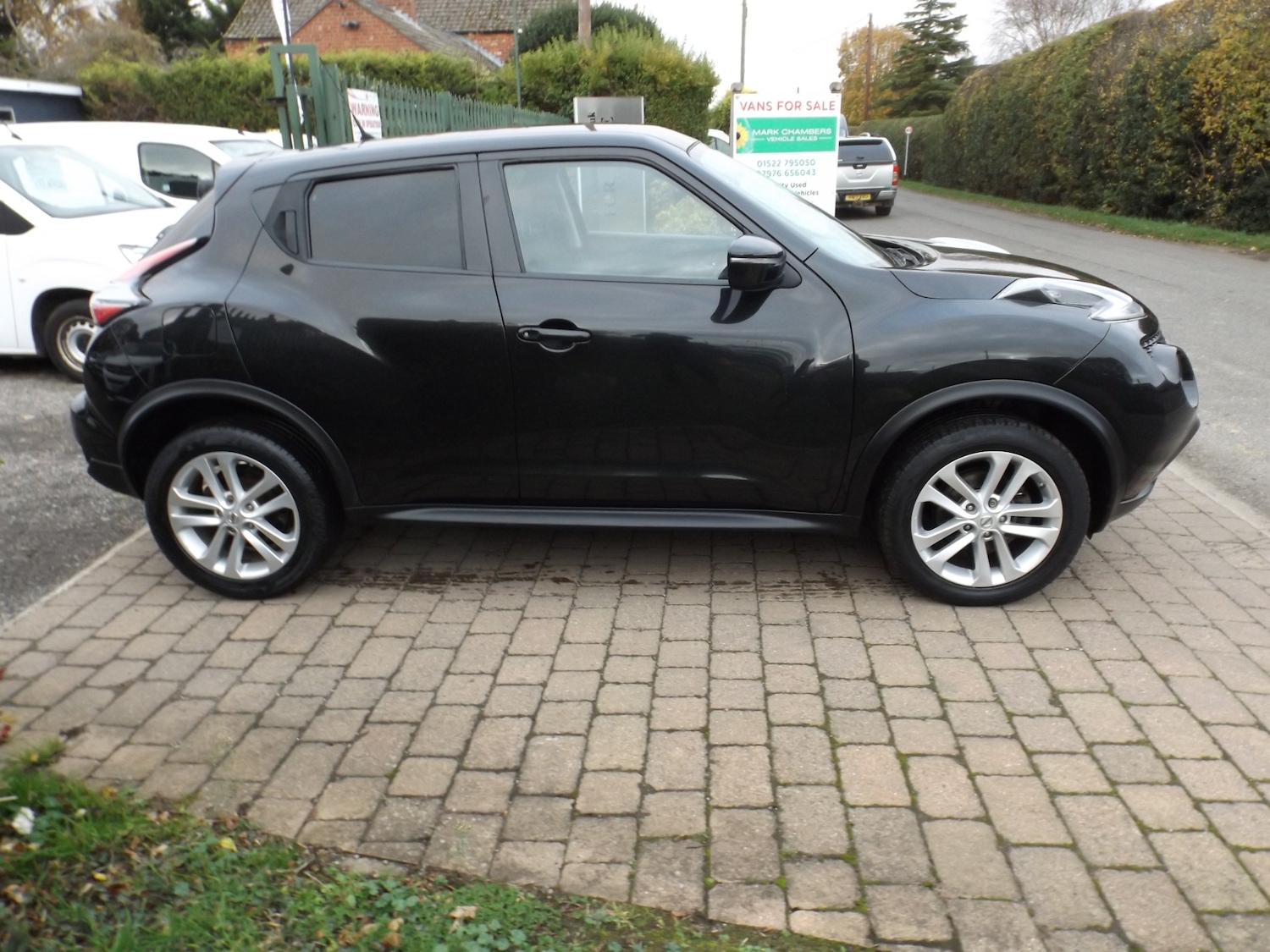 Used Nissan Juke 2015 for sale - 76452149: Photo 2