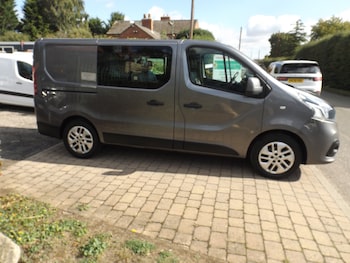 Used Renault Trafic 2018 for sale - 75820932: Photo