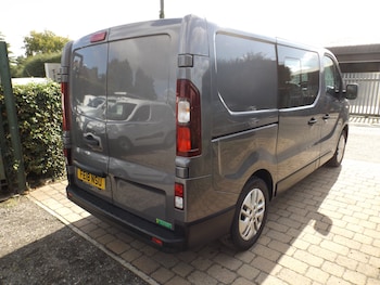 Used Renault Trafic 2018 for sale - 75820932: Photo