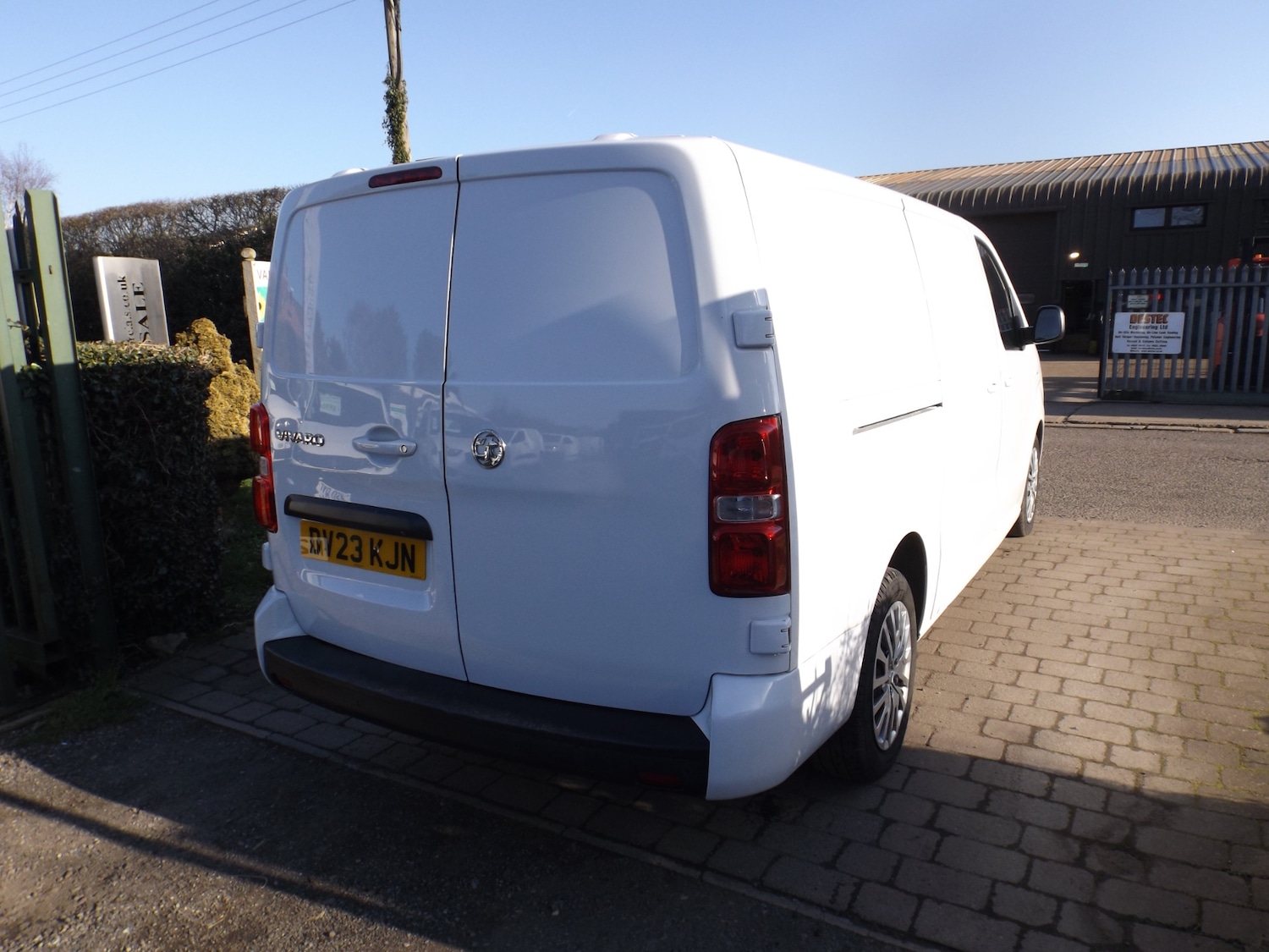 Used Vauxhall Vivaro 2023 for sale - 77745662: Photo 3