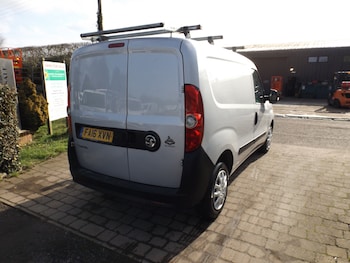 Used Vauxhall Combo 2016 for sale - 77653637: Photo