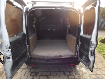 Used Vauxhall Combo 2016 for sale - 77653637: Photo