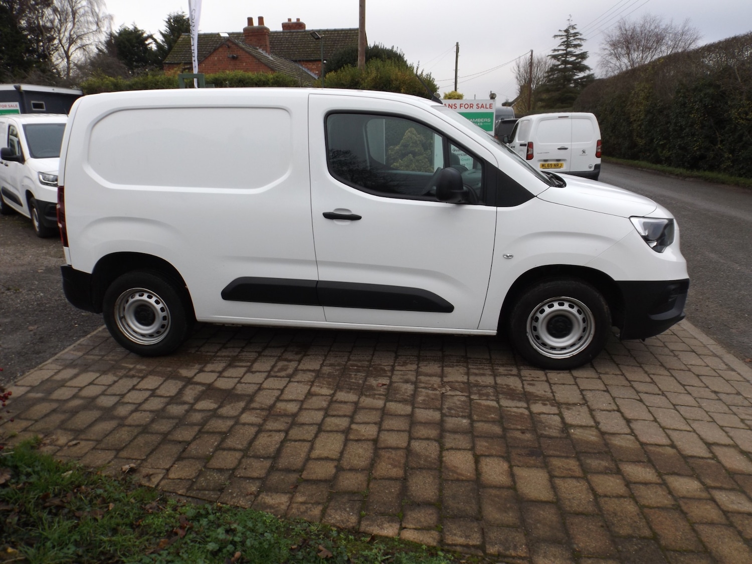 Used Vauxhall Combo 2022 for sale - 76693674: Photo 2
