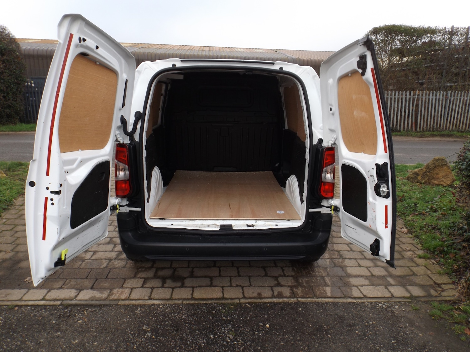 Used Vauxhall Combo 2022 for sale - 76693674: Photo 5