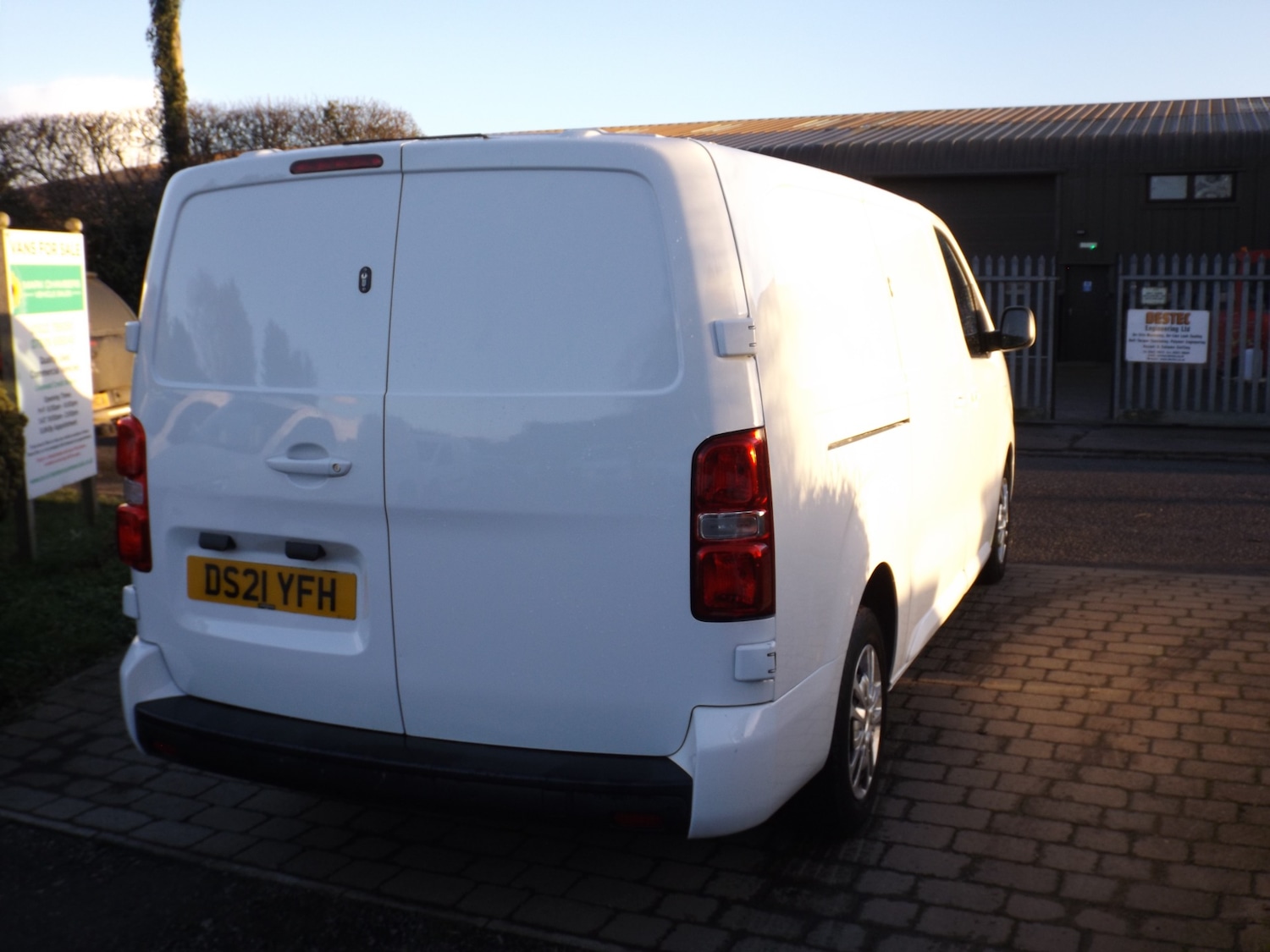 Used Vauxhall Vivaro 2021 for sale - 76694703: Photo 3