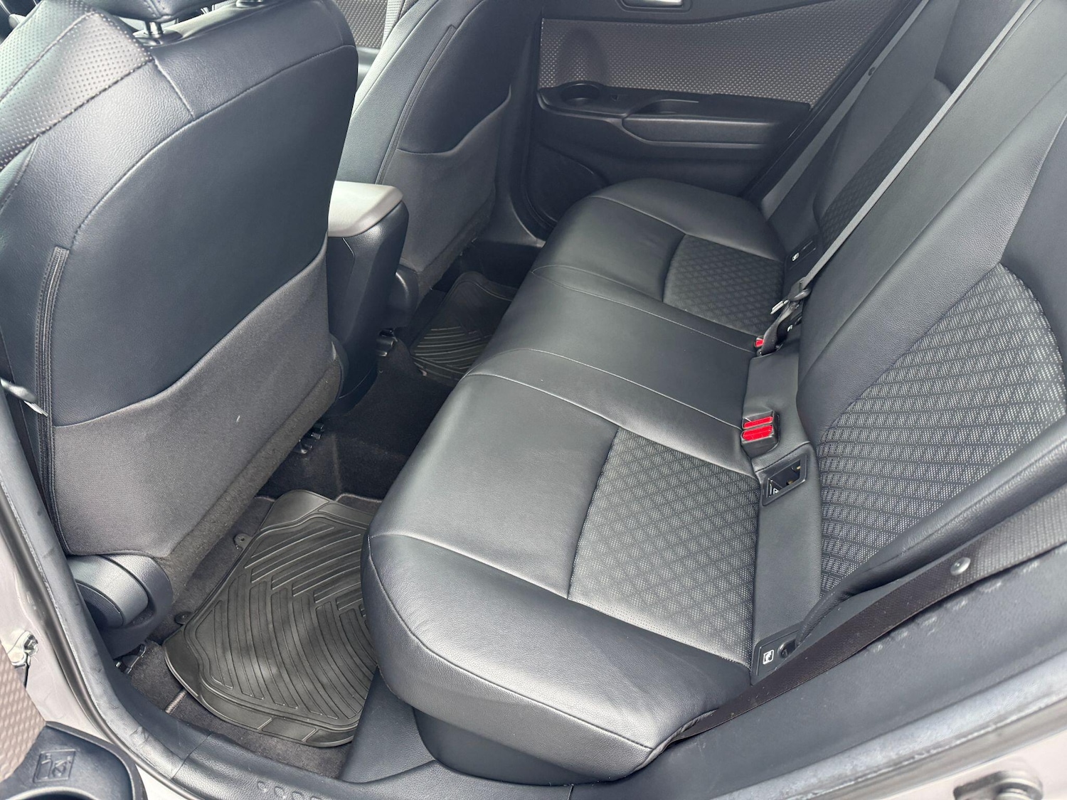 Used Toyota C-HR for sale - 77709378: Photo 13