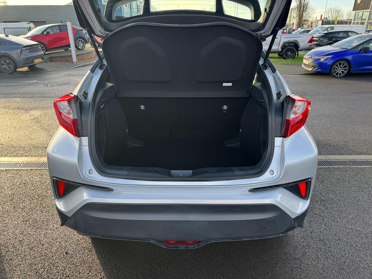 Used Toyota C-HR 2019 for sale - 77626156: Photo 10