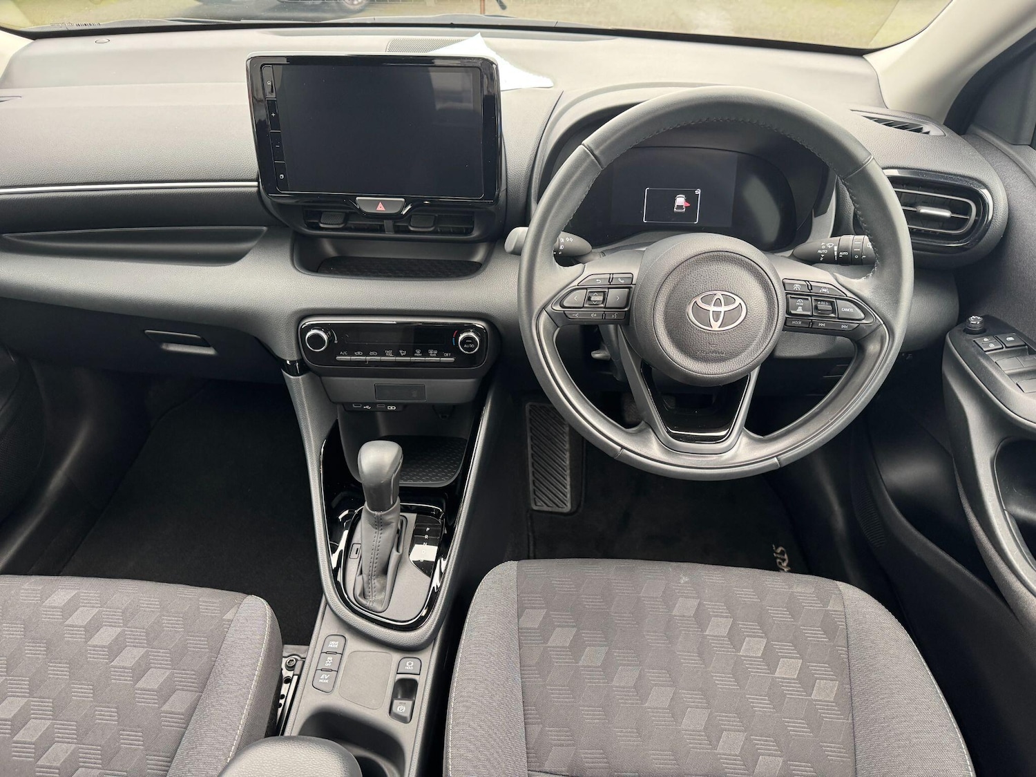 Used Toyota Yaris 2024 for sale - 77440788: Photo 15