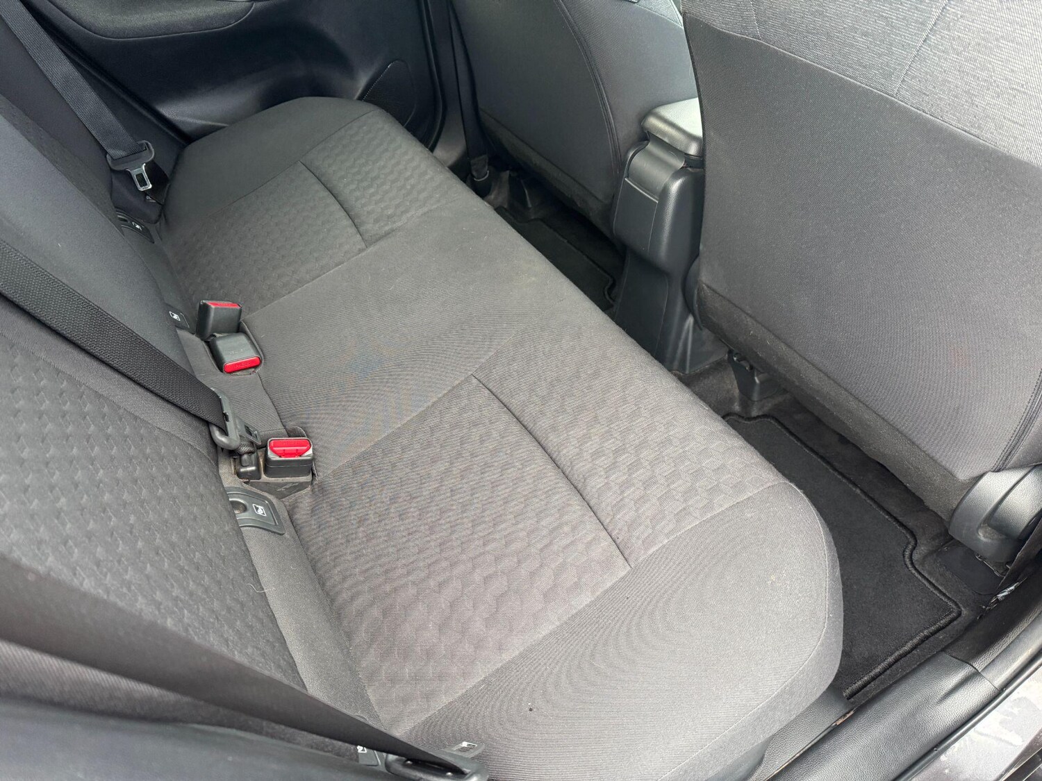 Used Toyota Yaris for sale - 77882104: Photo 12