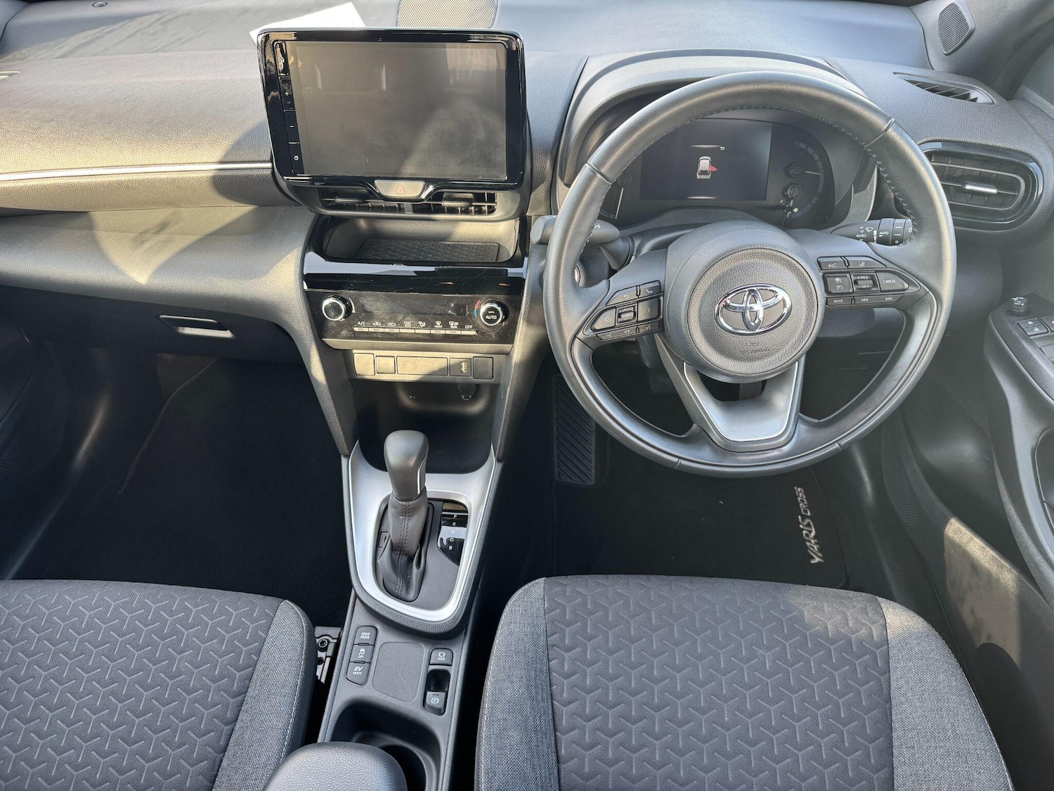 Used Toyota Yaris Cross 2023 for sale - 77940252: Photo 15