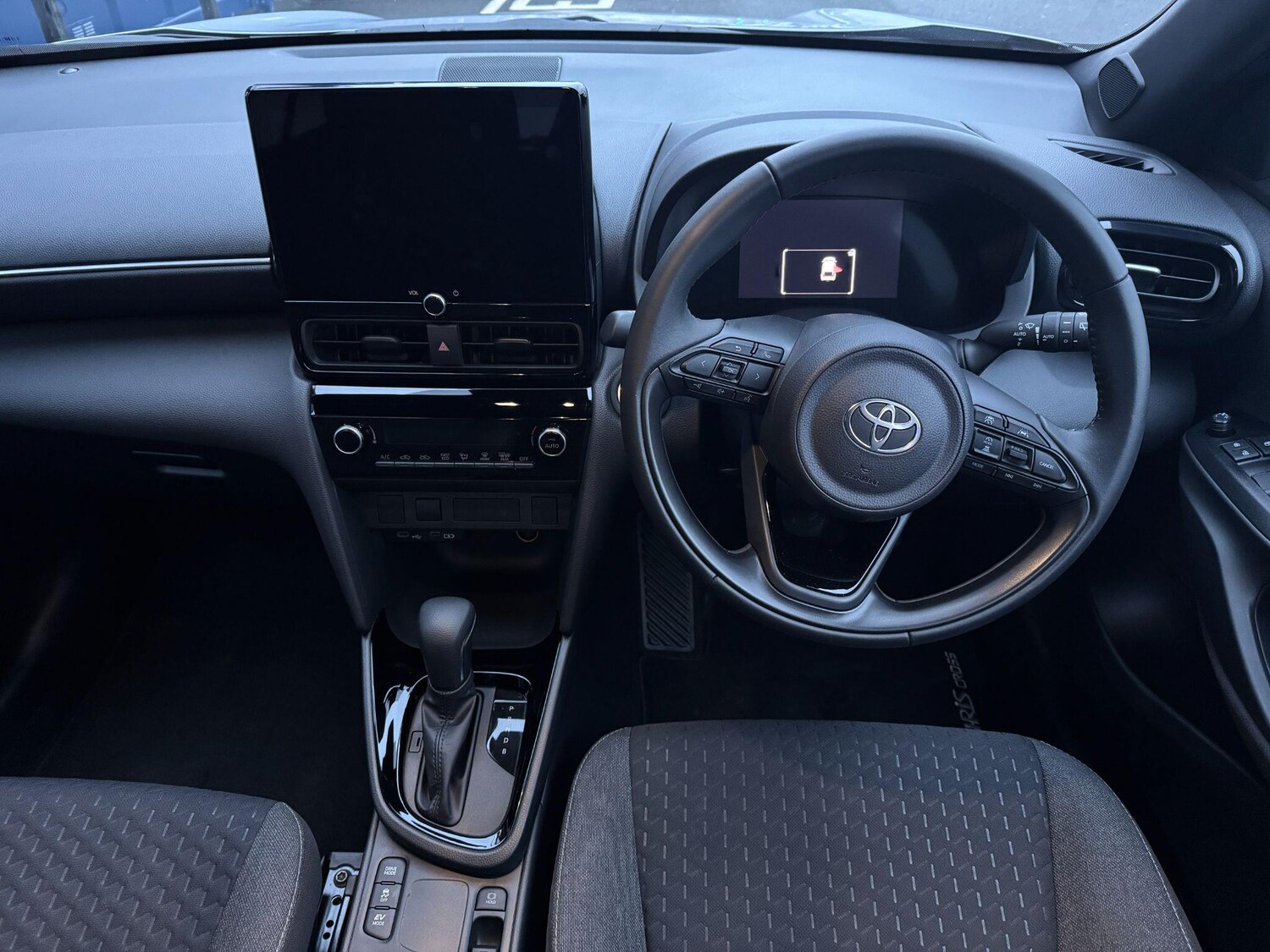 Used Toyota Yaris Cross 2025 for sale - 77710431: Photo 15