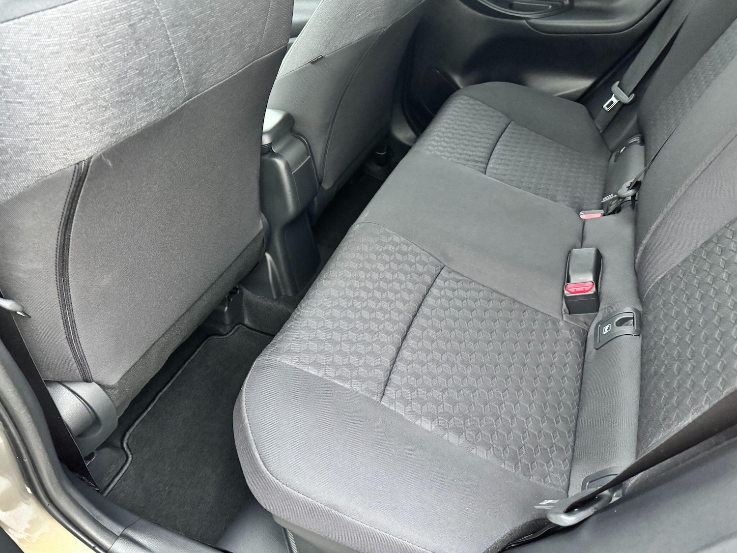 Used Toyota Yaris 2023 for sale - 76866456: Photo 13