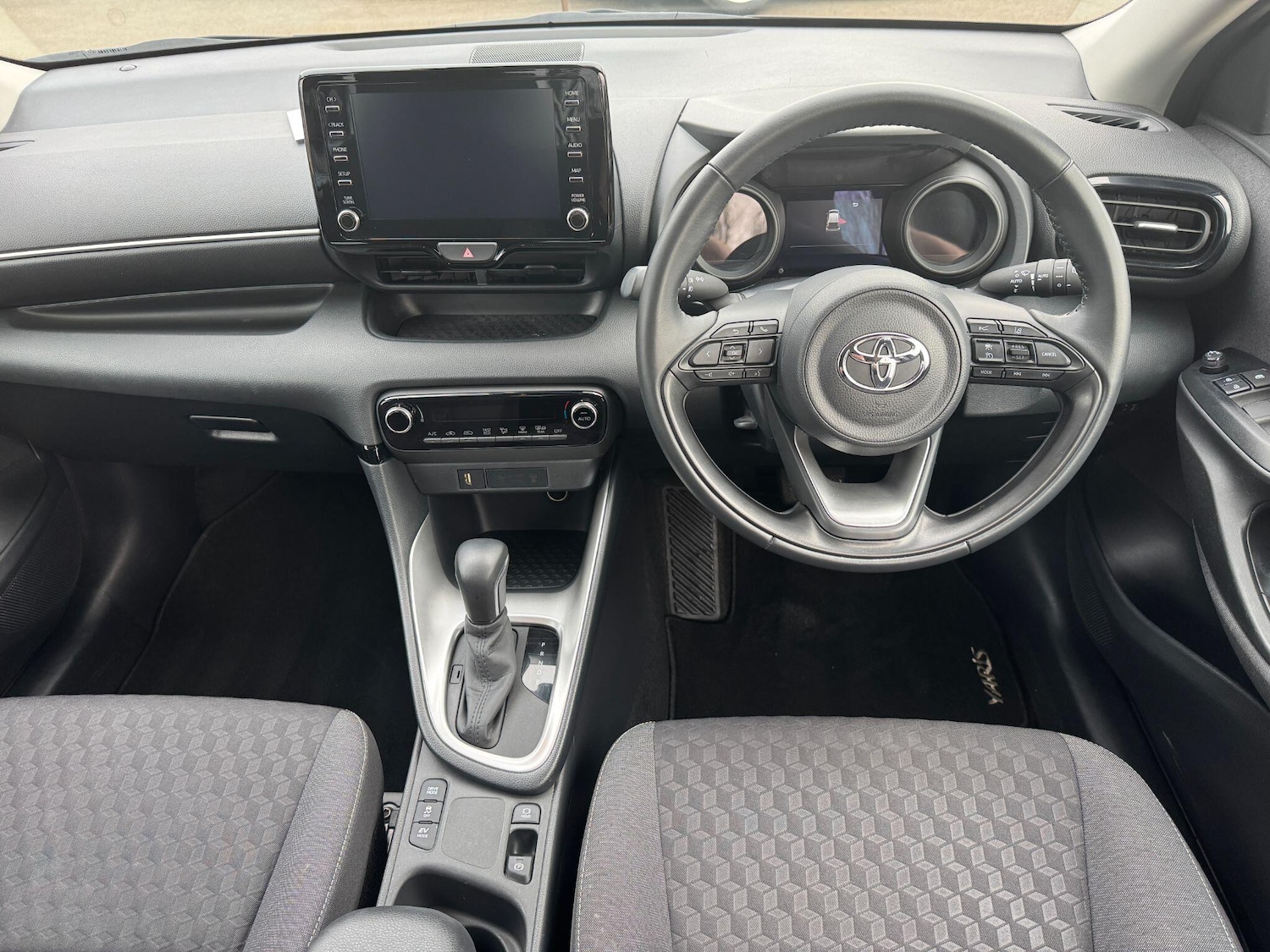 Used Toyota Yaris 2022 for sale - 78205192: Photo 17
