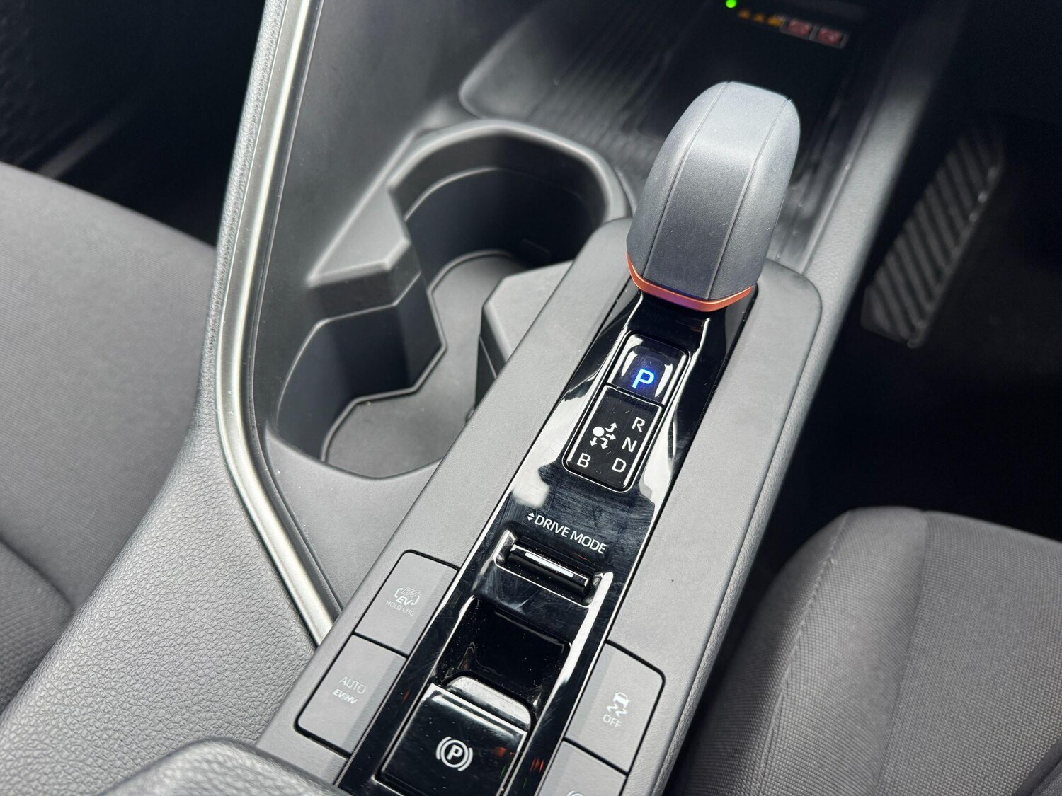 Used Toyota C-HR 2024 for sale - 77709874: Photo 19