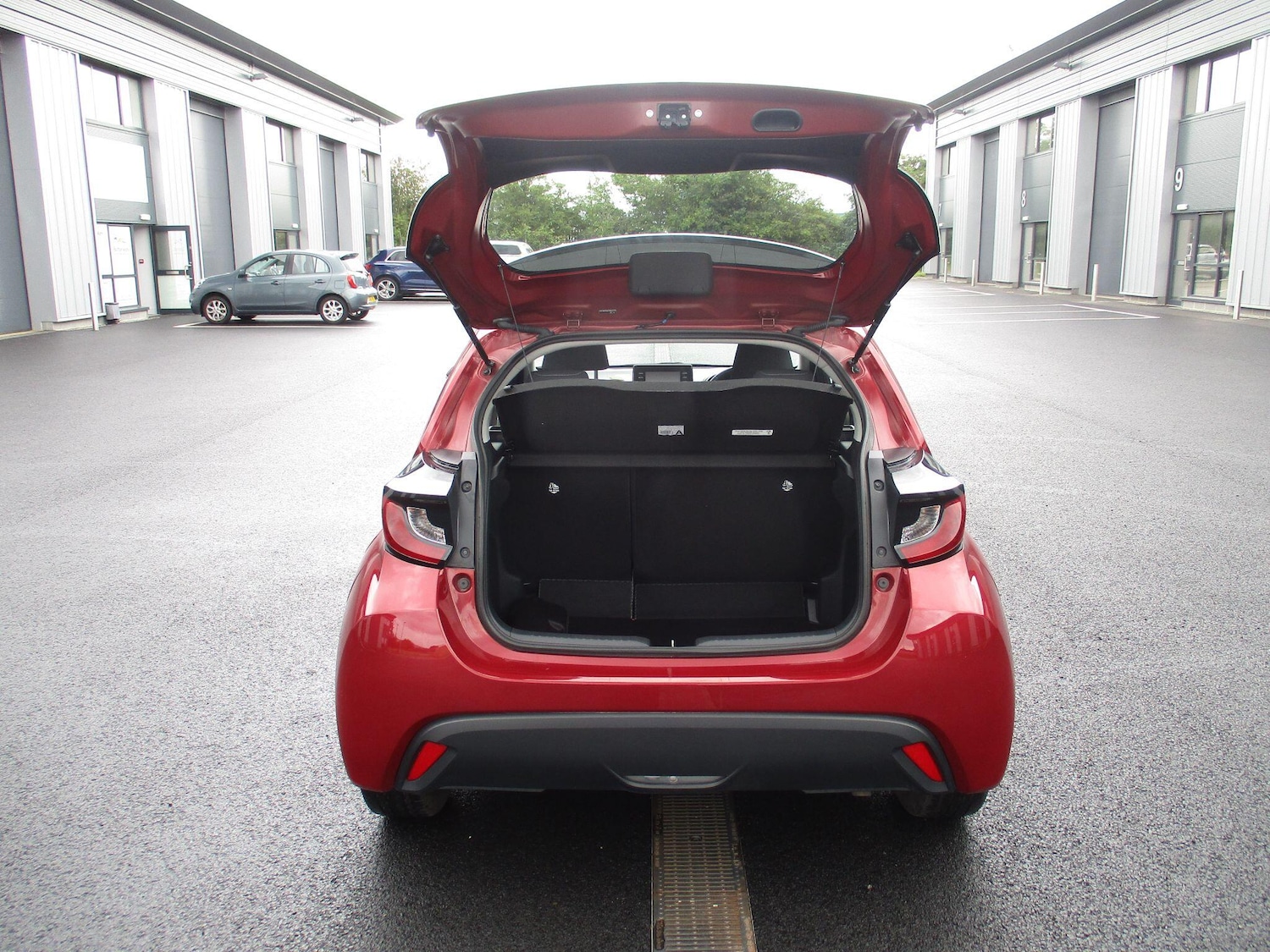 Used Toyota Yaris for sale - 77957007: Photo 10