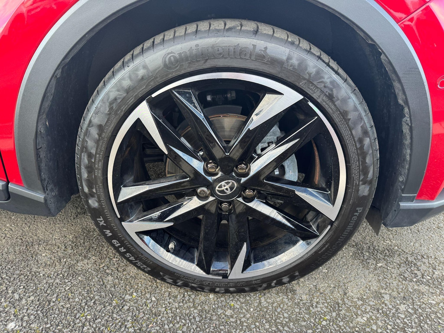 Used Toyota C-HR 2023 for sale - 78034028: Photo 9