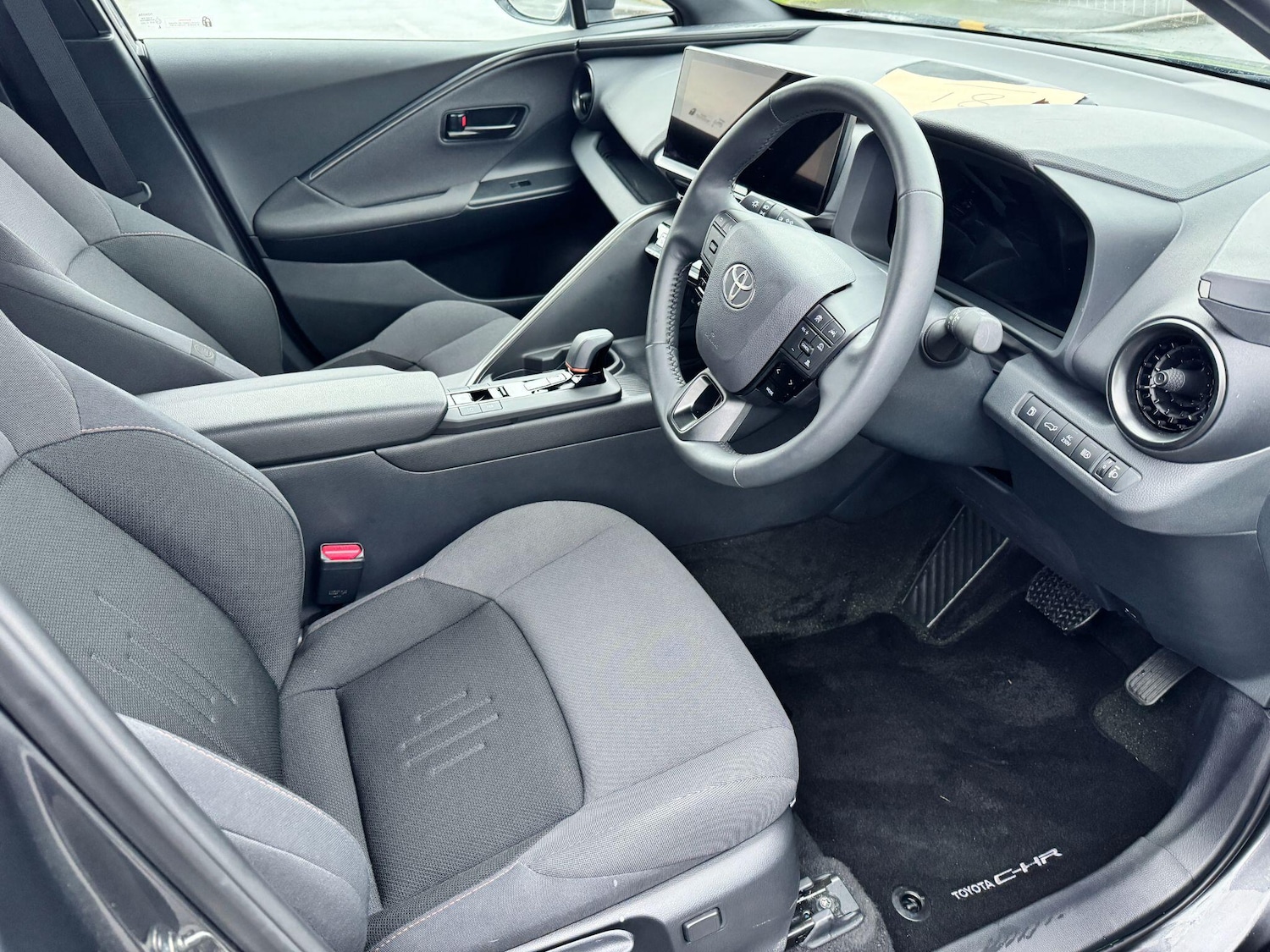 Used Toyota C-HR 2024 for sale - 77411515: Photo 11