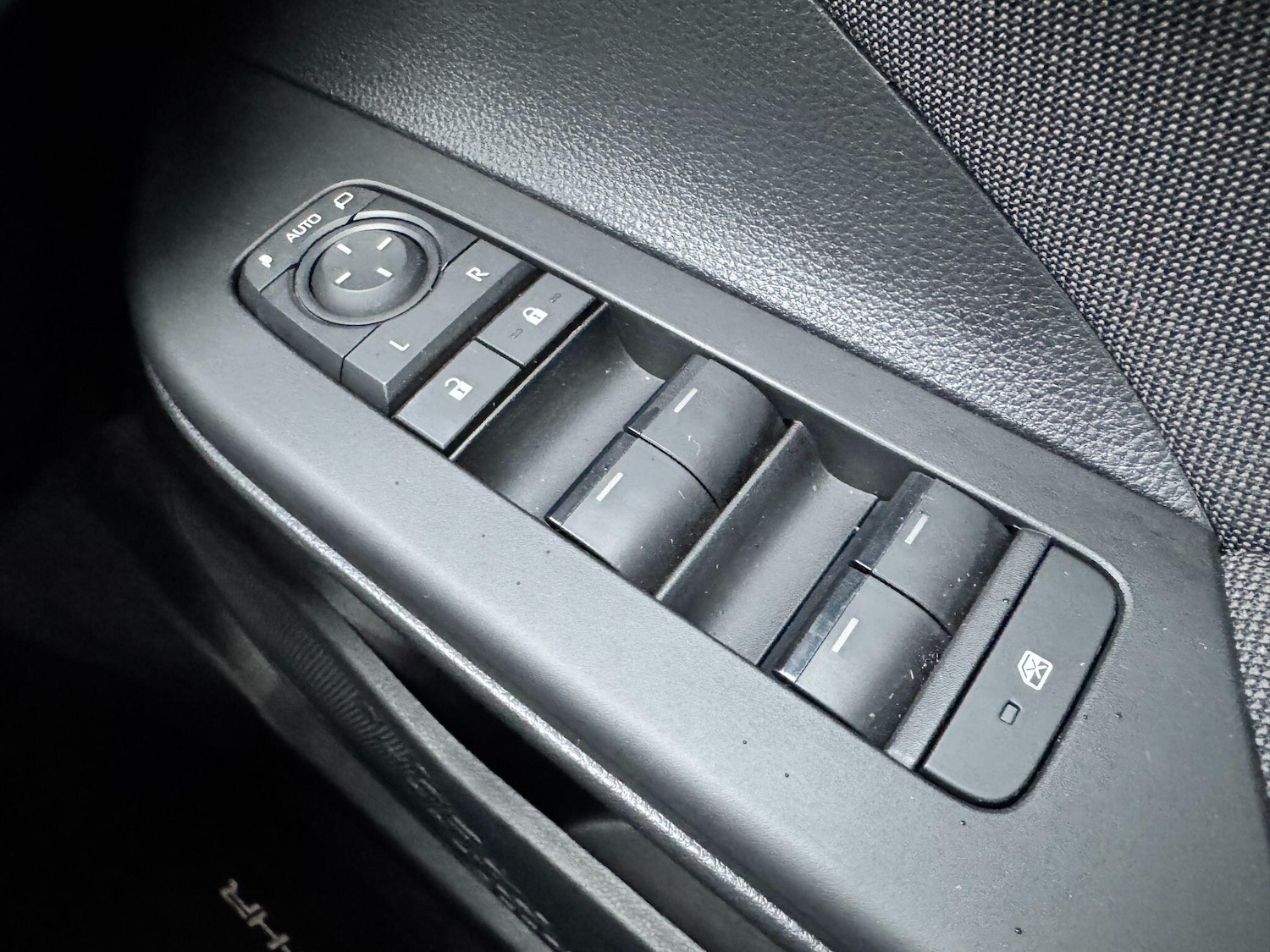 Used Toyota C-HR 2024 for sale - 77411515: Photo 19