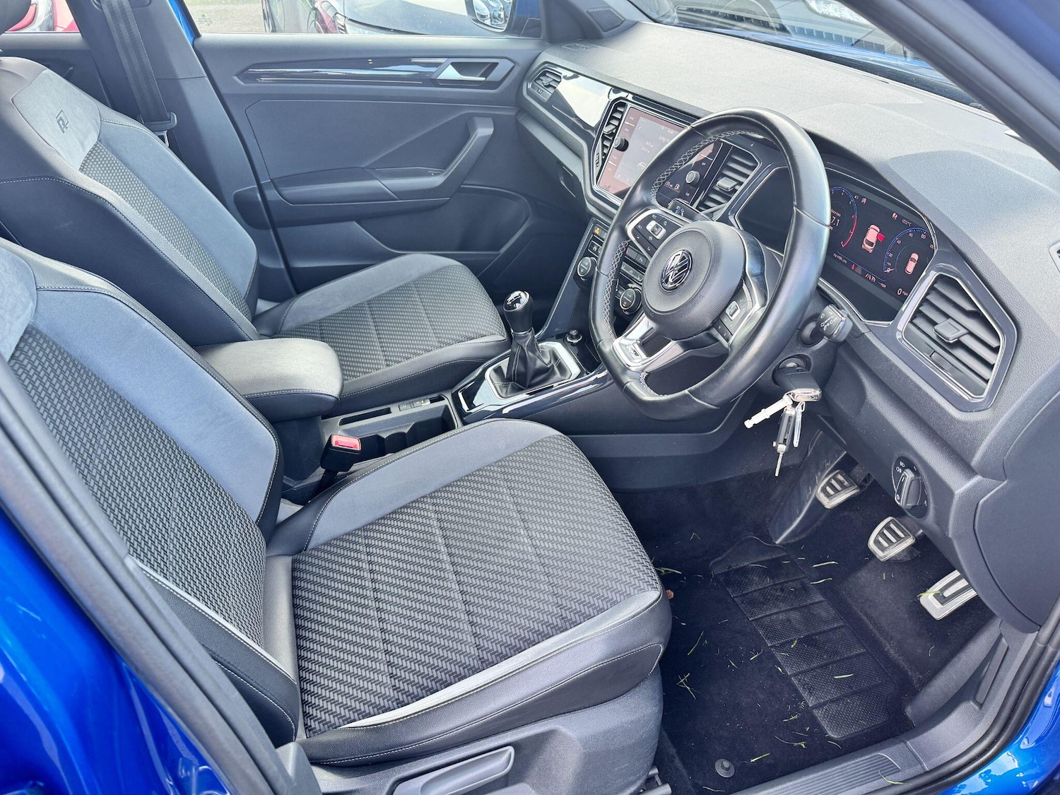 Used Volkswagen T-Roc 2018 for sale - 76965371: Photo 11