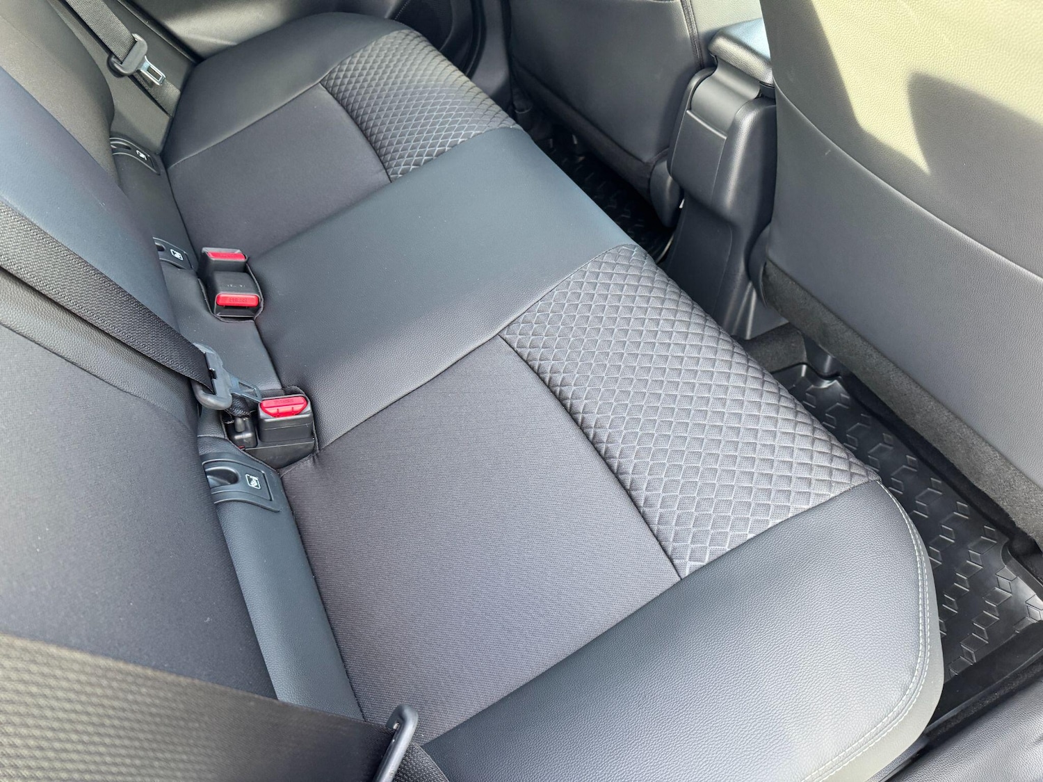 Used Toyota Yaris 2024 for sale - 76537702: Photo 12