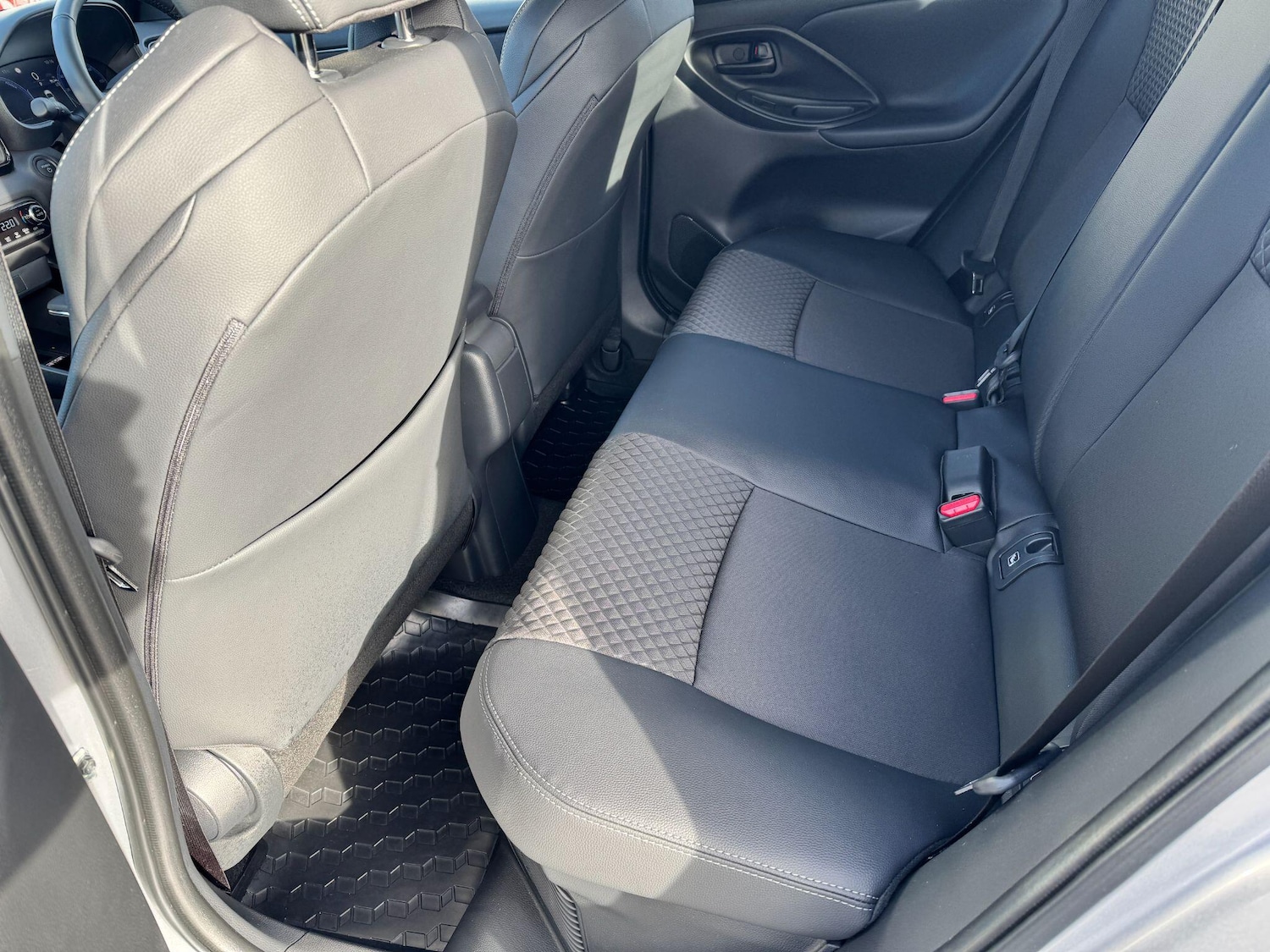 Used Toyota Yaris 2024 for sale - 76537702: Photo 13