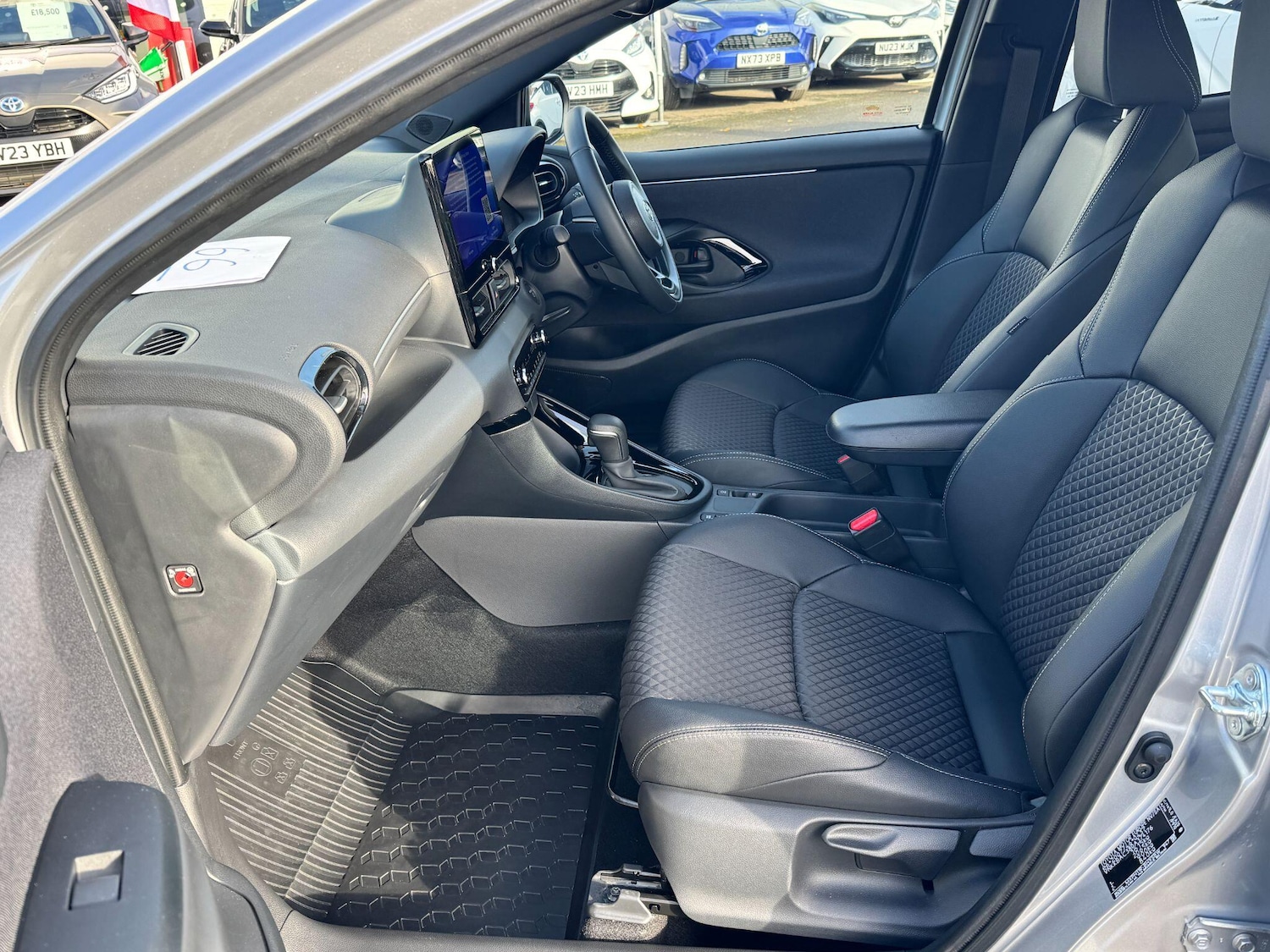 Used Toyota Yaris 2024 for sale - 76537702: Photo 14