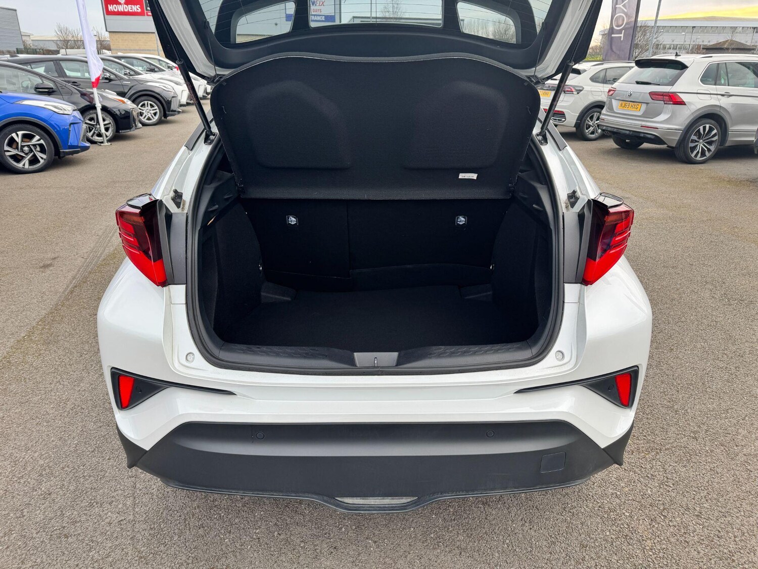 Used Toyota C-HR 2022 for sale - 76158496: Photo 12