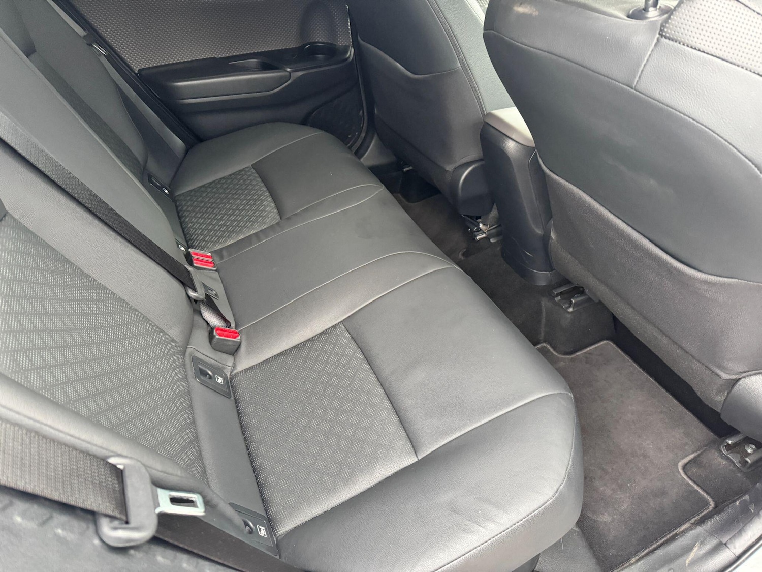 Used Toyota C-HR 2022 for sale - 76158496: Photo 14