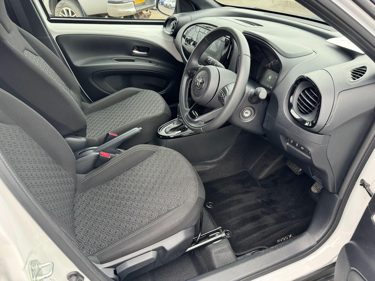 Used Toyota Aygo X 2025 for sale - 77939575: Photo 11