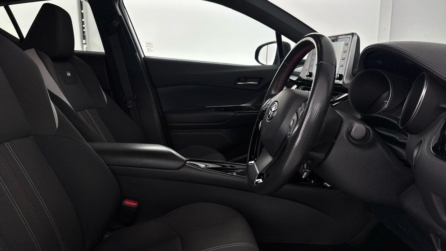 Used Toyota C-HR 2022 for sale - 77469226: Photo 17