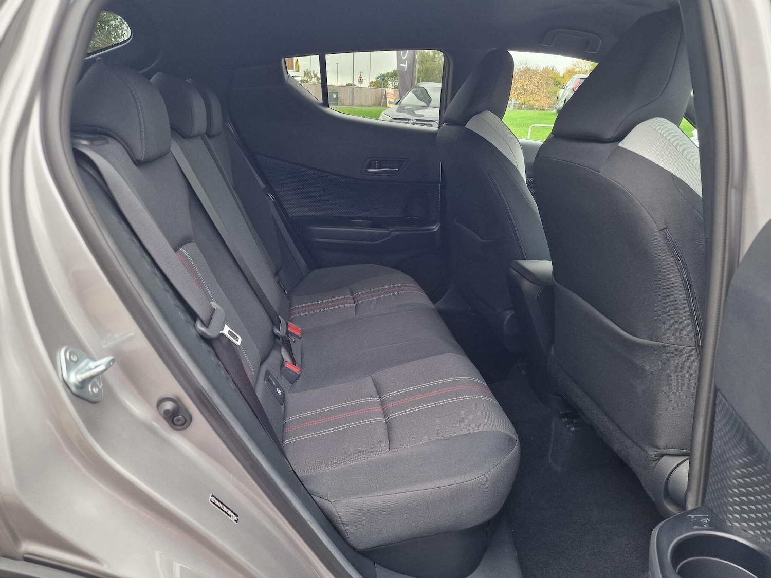 Used Toyota C-HR 2022 for sale - 78072015: Photo 12