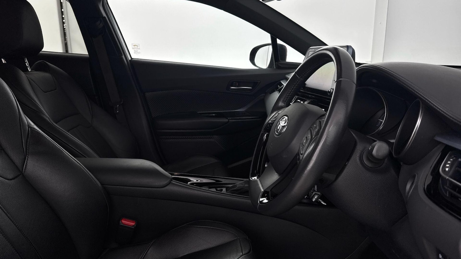 Used Toyota C-HR for sale - 77550231: Photo 17