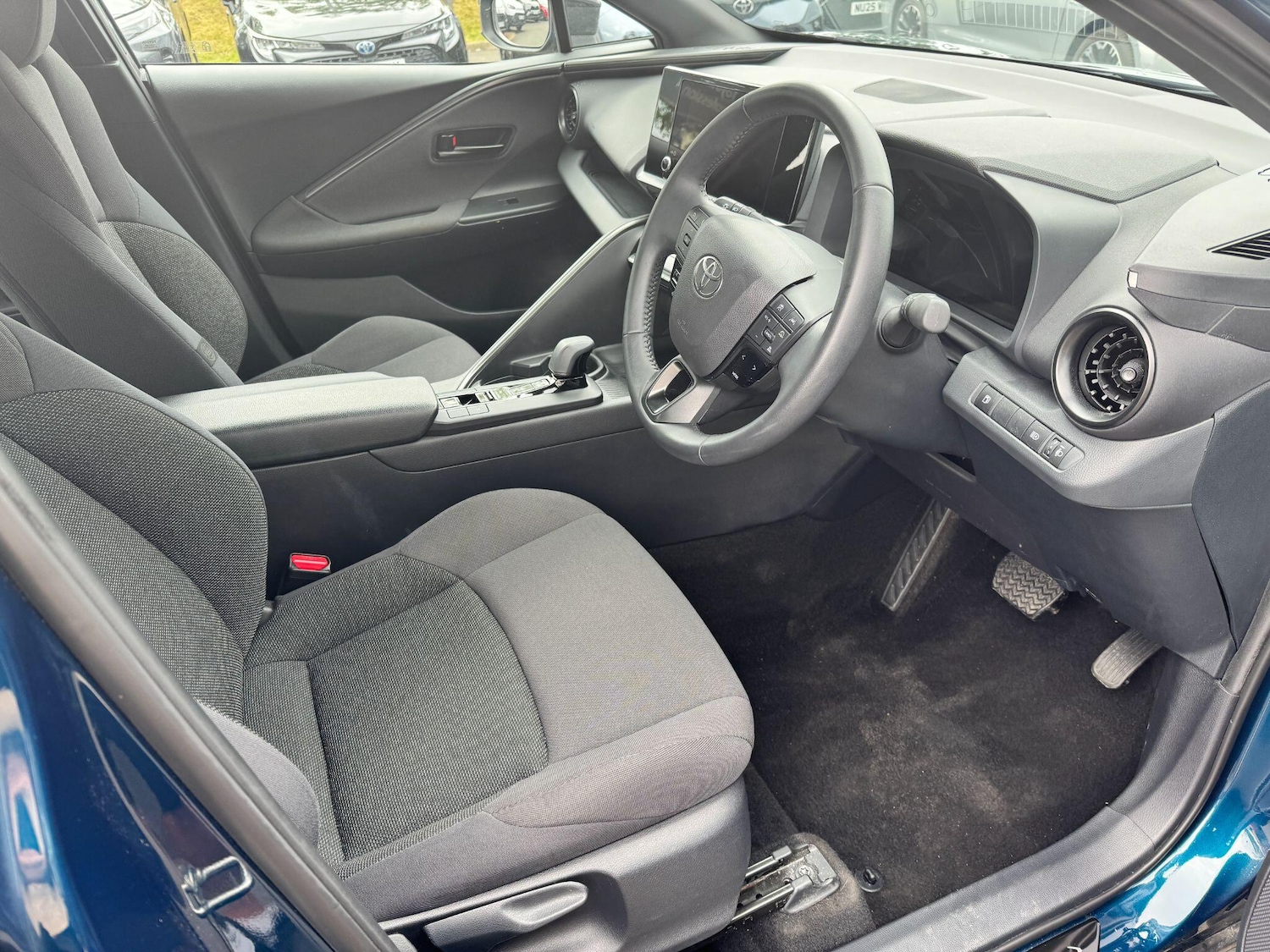 Used Toyota C-HR 2024 for sale - 77344407: Photo 11