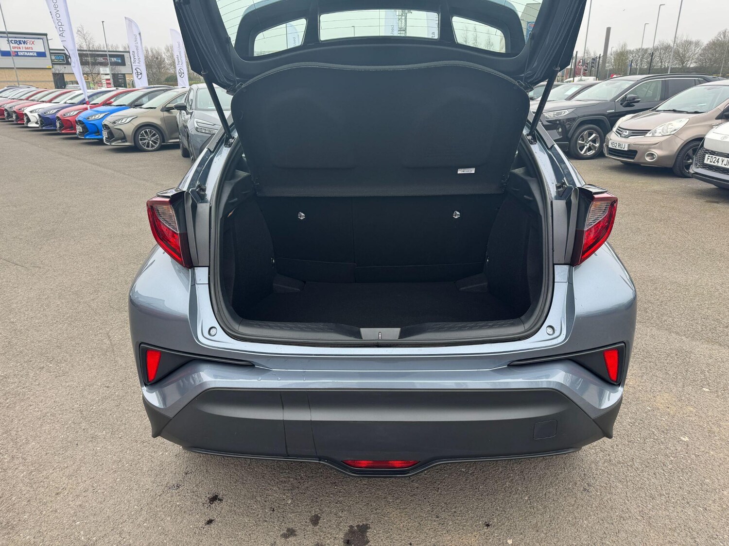 Used Toyota C-HR for sale - 77977883: Photo 10