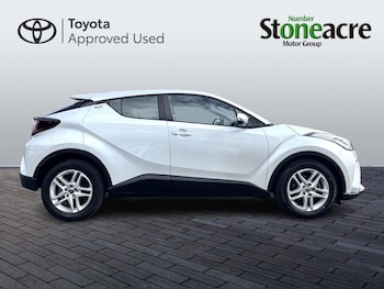 Used Toyota C-HR 2023 for sale - 79106846: Photo