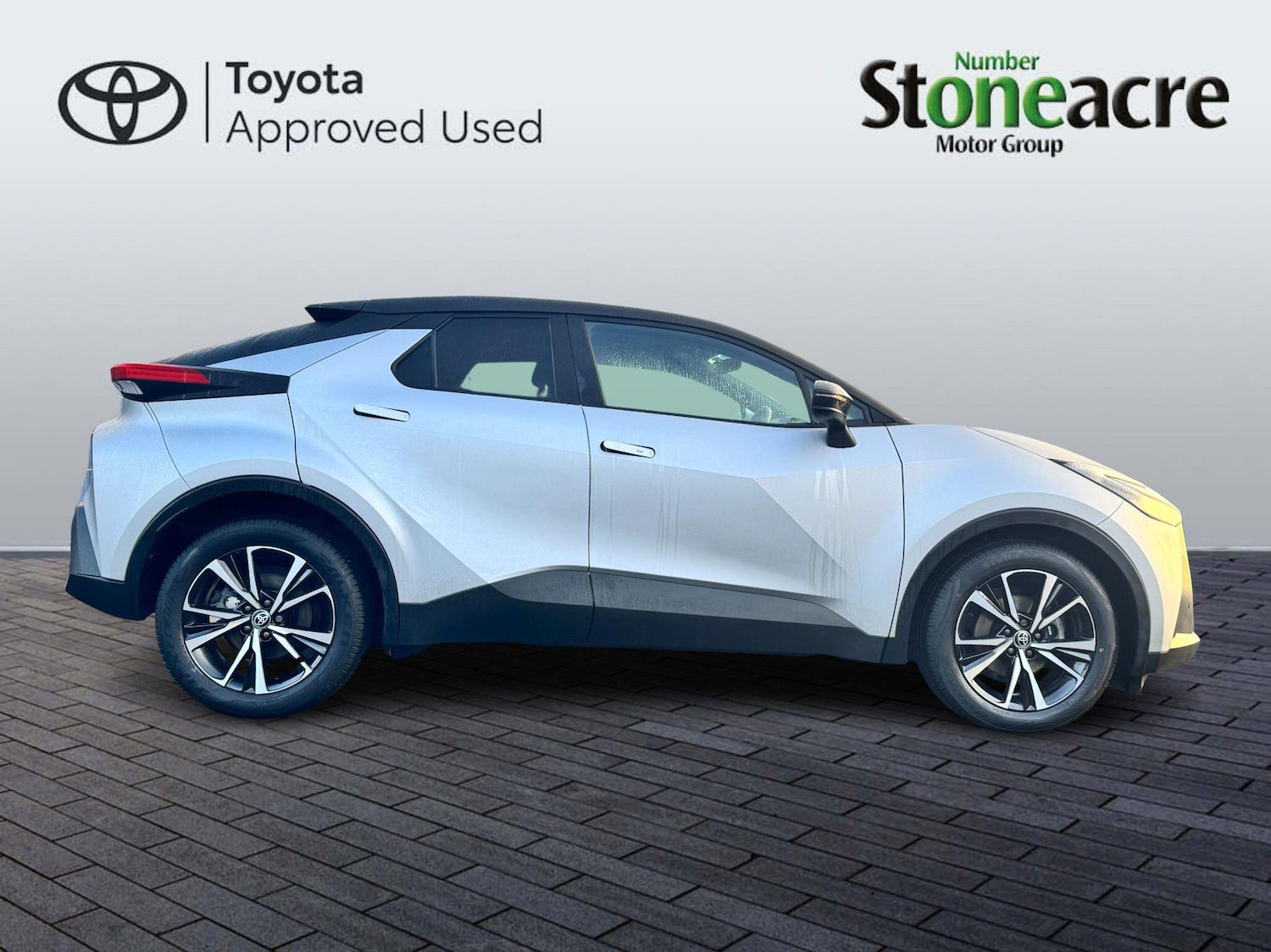 Used Toyota C-HR 2024 for sale - 77131399: Photo 2