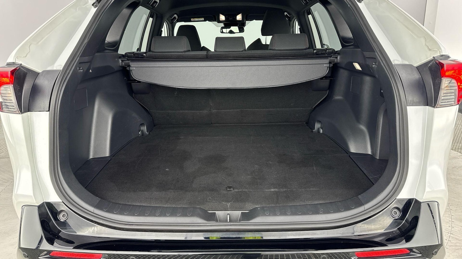 Used Toyota RAV4 2023 for sale - 77155364: Photo 10