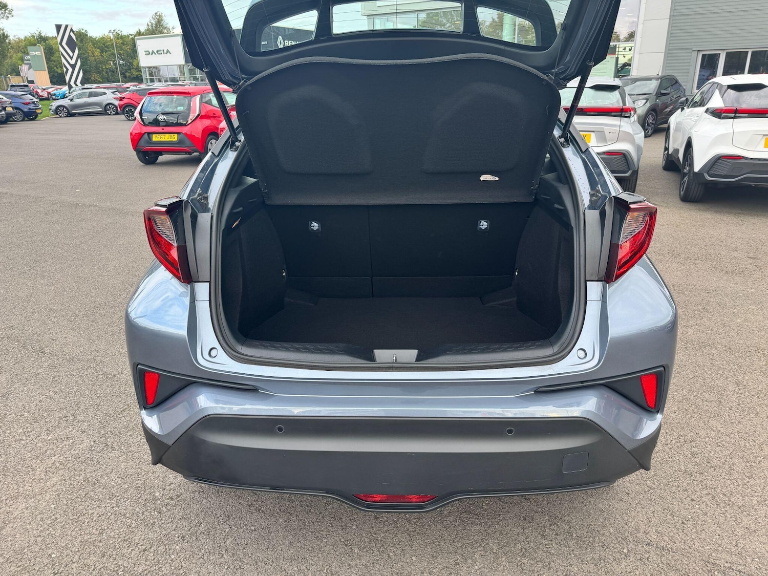 Used Toyota C-HR 2022 for sale - 76486002: Photo 10