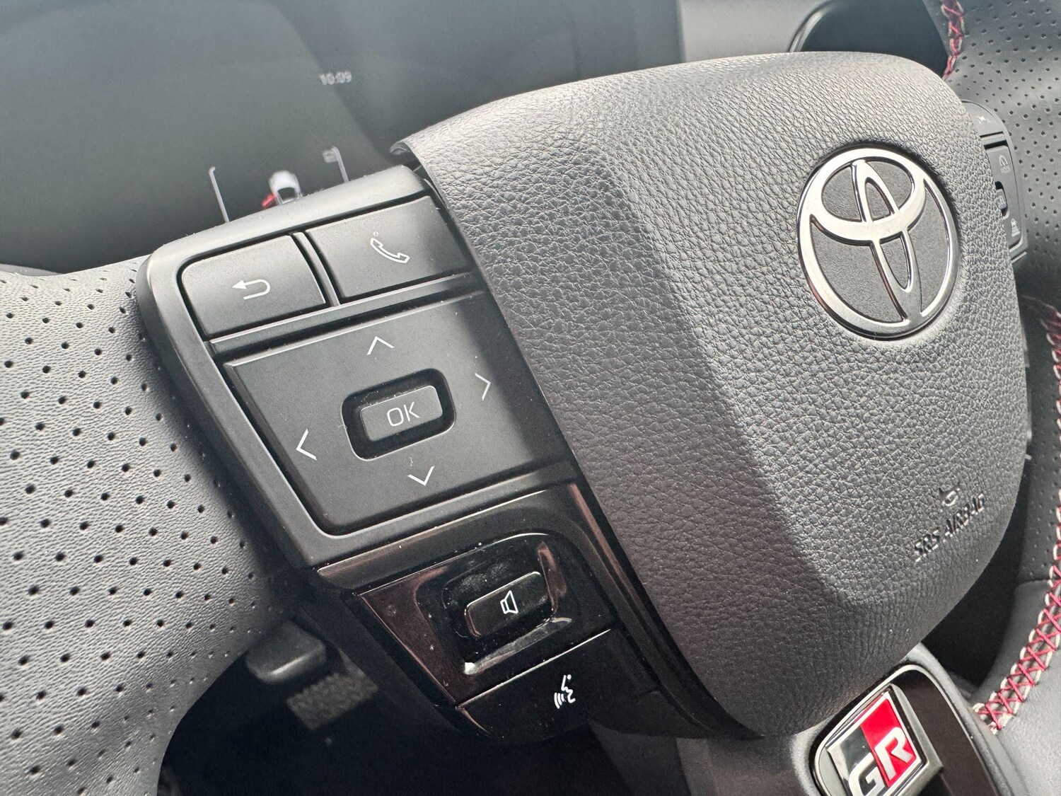 Used Toyota C-HR for sale - 77549704: Photo 13