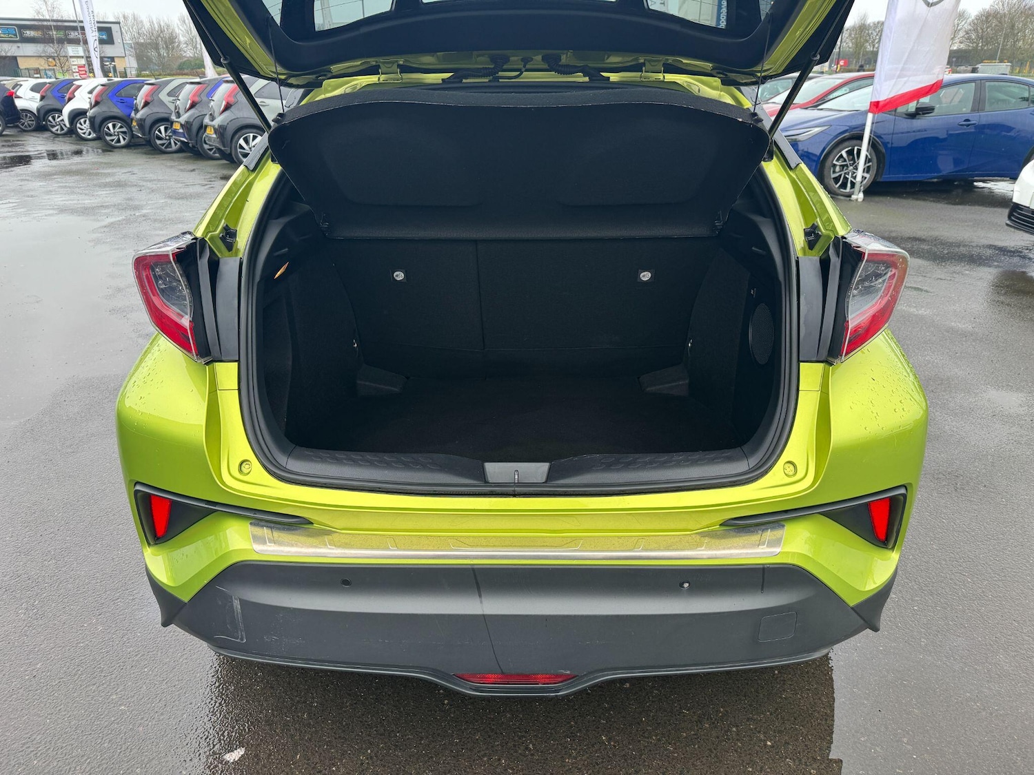 Used Toyota C-HR 2019 for sale - 77510205: Photo 10