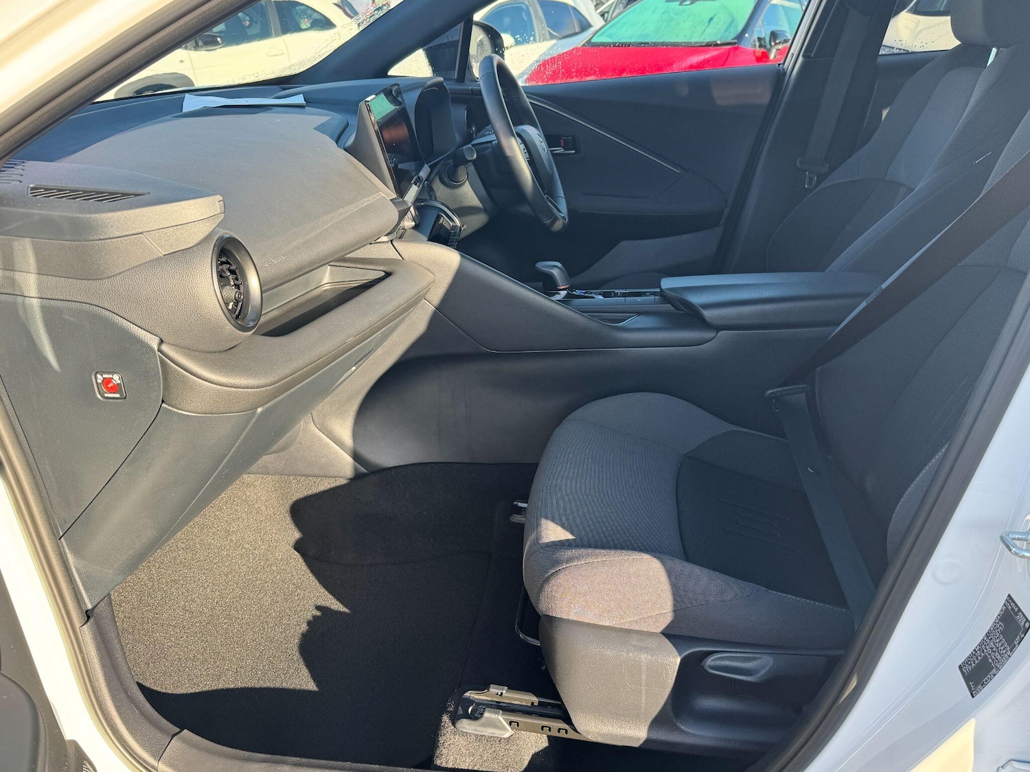 Used Toyota C-HR 2024 for sale - 76440893: Photo 16