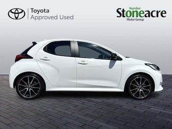 Used Toyota Yaris 2023 for sale - 79396548: Photo