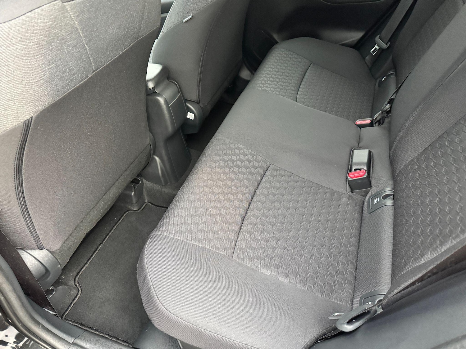 Used Toyota Yaris for sale - 76728083: Photo 13